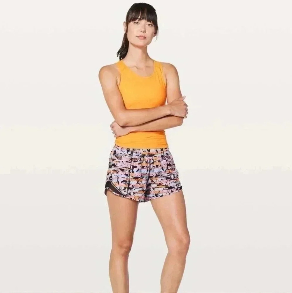Lululemon Hotty Hot Short II *Long 4"Inversion Multi / Black